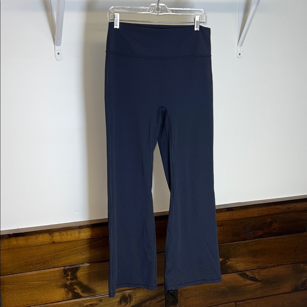 Amazon Scrunch High-Waist Flared Workout Leggings - Navy- L/XL